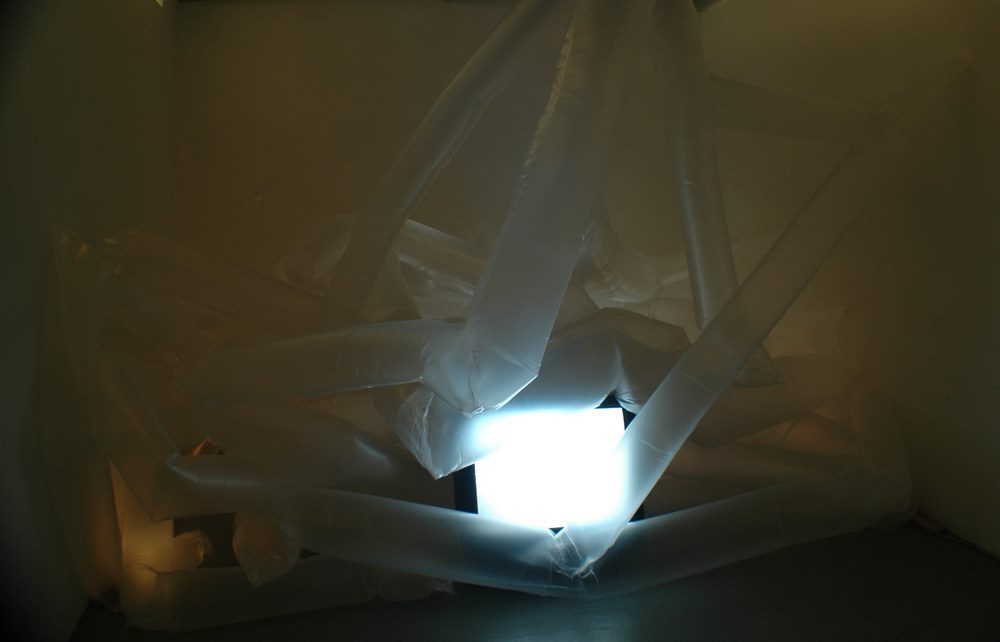 Tube 02